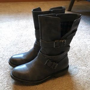 Gray Maurice’s boots